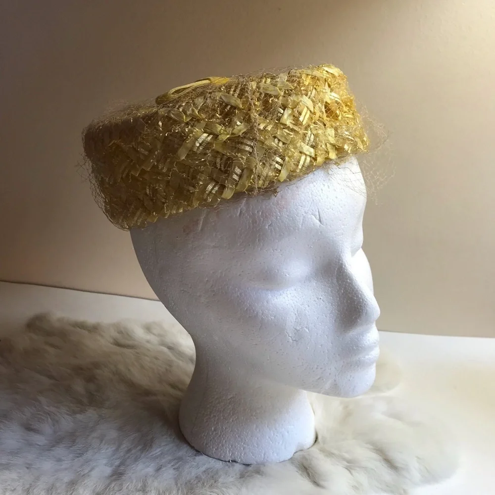 Vintage 50s Womens Yellow Straw Pillbox Hat - Picture 2 of 9